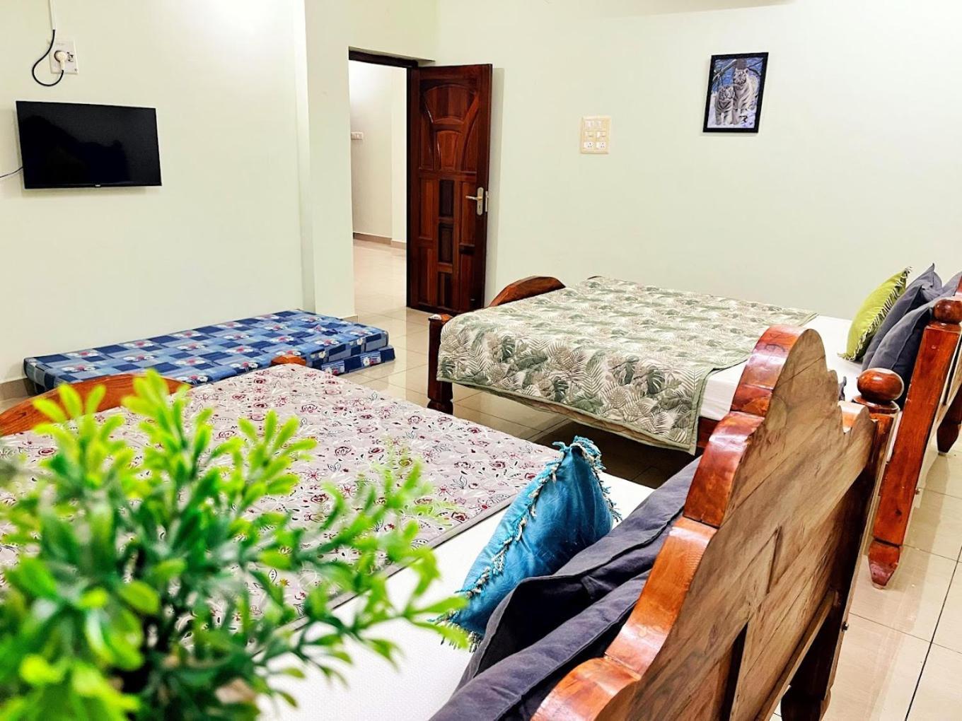 Shivam Eden Beach Homestay ポンディシェリ エクステリア 写真
